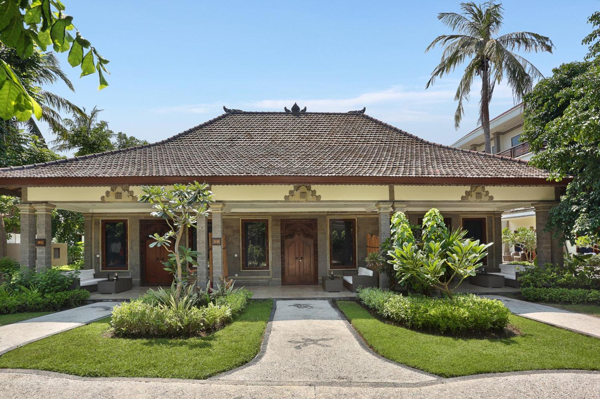 Ombak Sunset Hotel Gili Trawangan Exterior photo