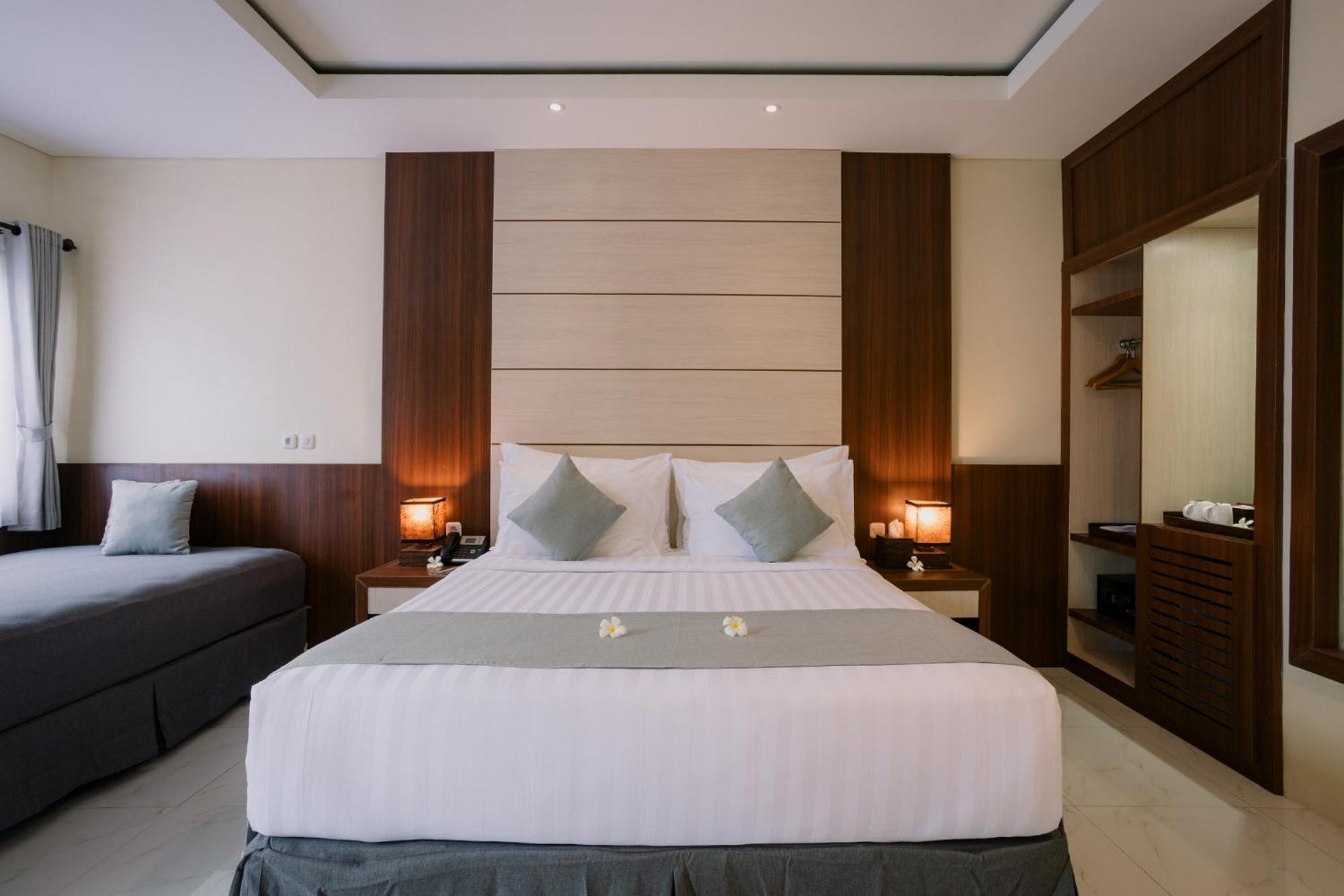 Ombak Sunset Hotel Gili Trawangan Exterior photo