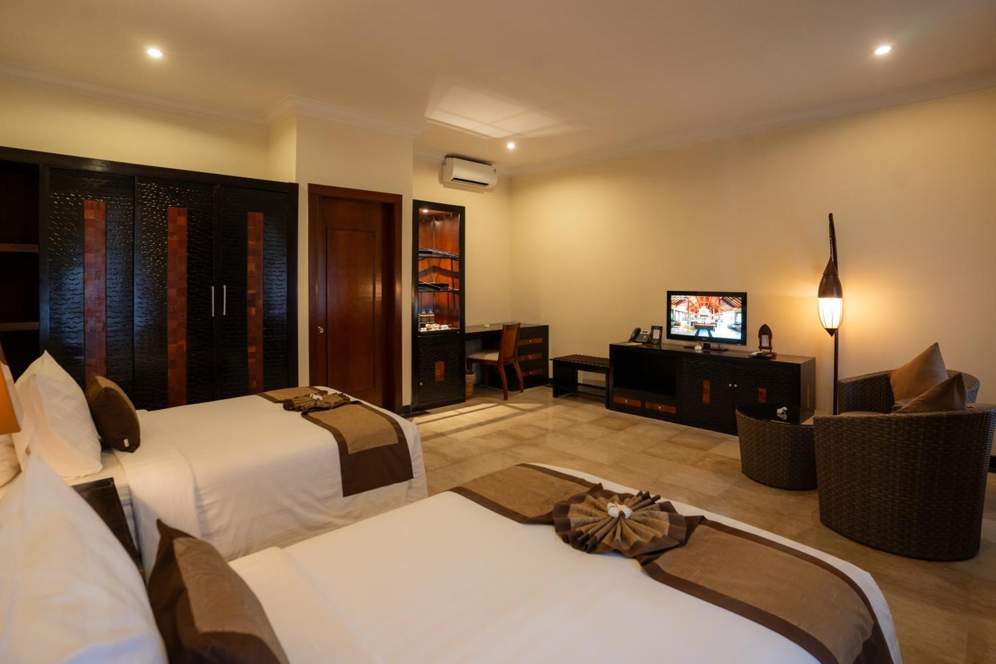 Ombak Sunset Hotel Gili Trawangan Exterior photo